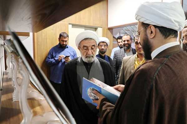 دیدار حجت‌الاسلام والمسلمین محمدجواد زارعان، مدیر مؤسسه آموزش عالی اخلاق و تربیت، از خبرگزاری حوزه